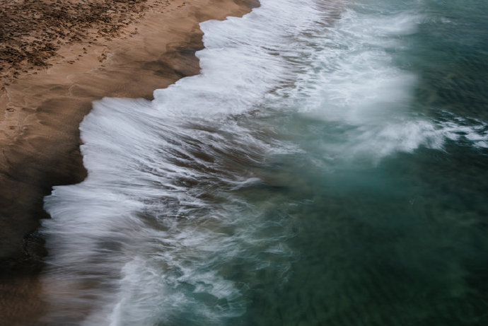 高清海浪唯美简约